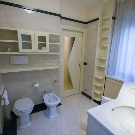 בית הארחה Center N. Two 3*